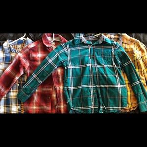 Lot of 4 boys Wonder Nation button up shirts